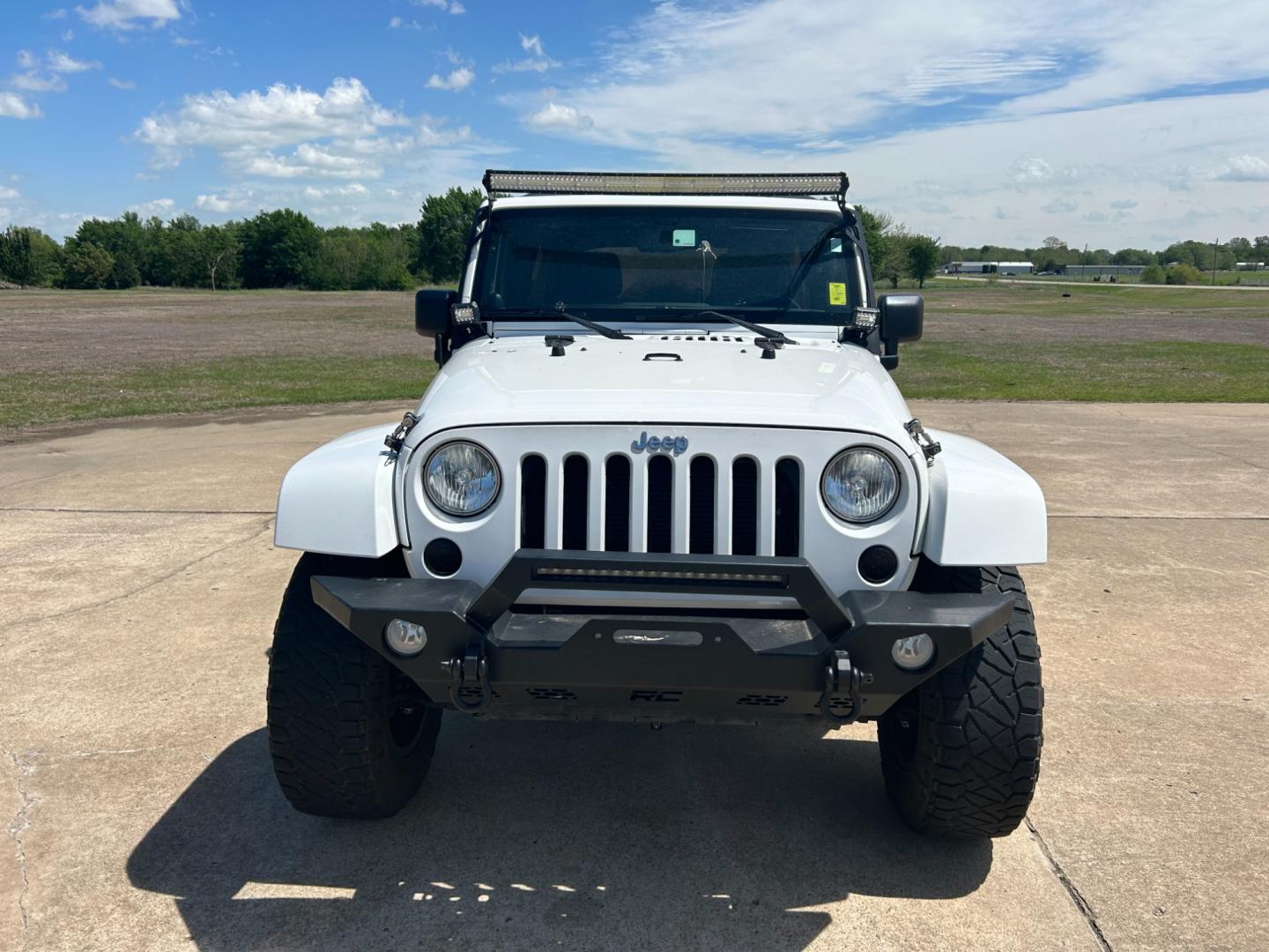 2013 White /BLACK Jeep Wrangler SAHARA (1C4BJWEG5DL) with an 3.6L V6 engine, AUTOMATIC transmission, located at 17760 Hwy 62, Morris, OK, 74445, (918) 733-4887, 35.609104, -95.877060 - Photo#1